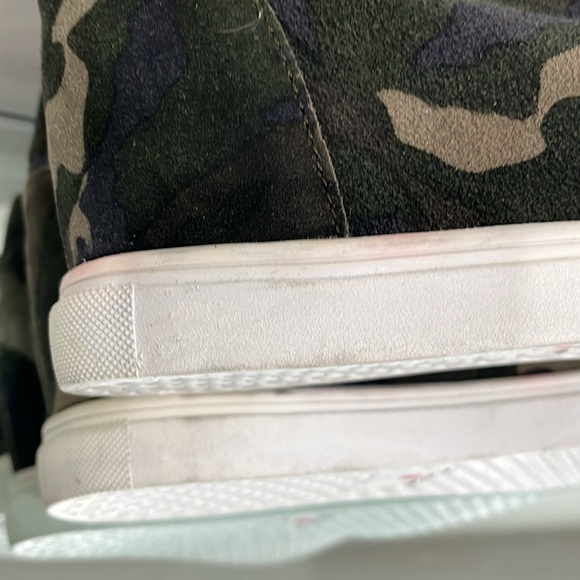 Blondo Glenda Waterproof Sneaker Bootie Shoes Camo Green Leather Vamp Zipper 11 - Picture 11 of 15